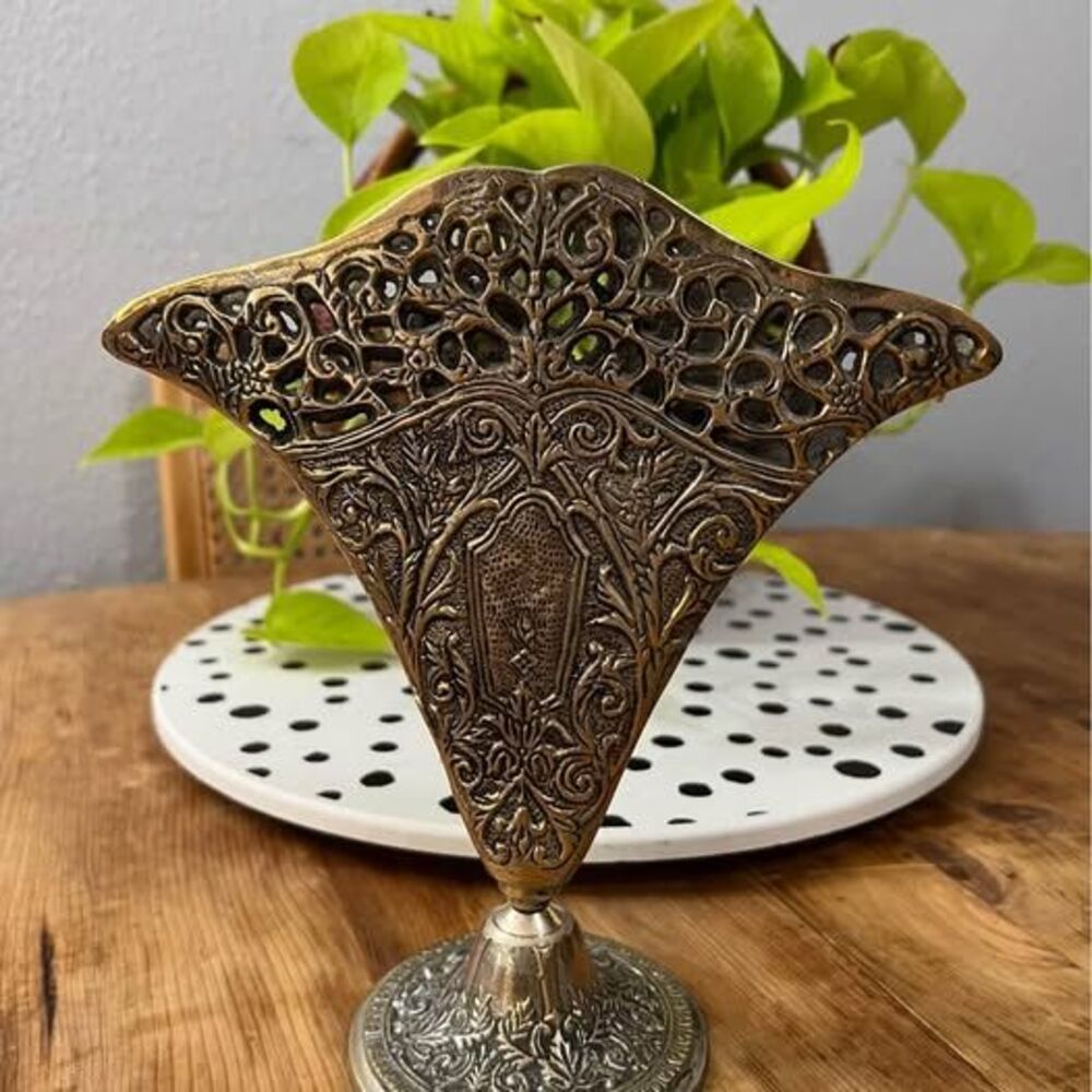 Fan Shaped Victorian Style Vase 8" tall